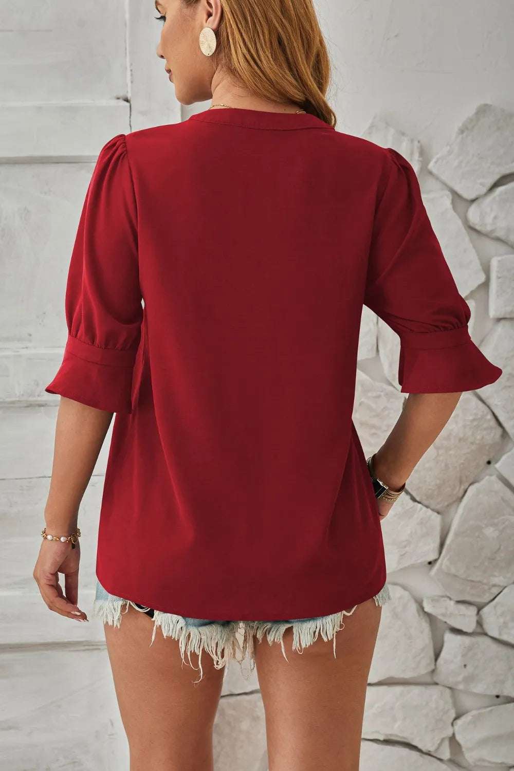 V-neck mid sleeve comfortable and breathable casual top