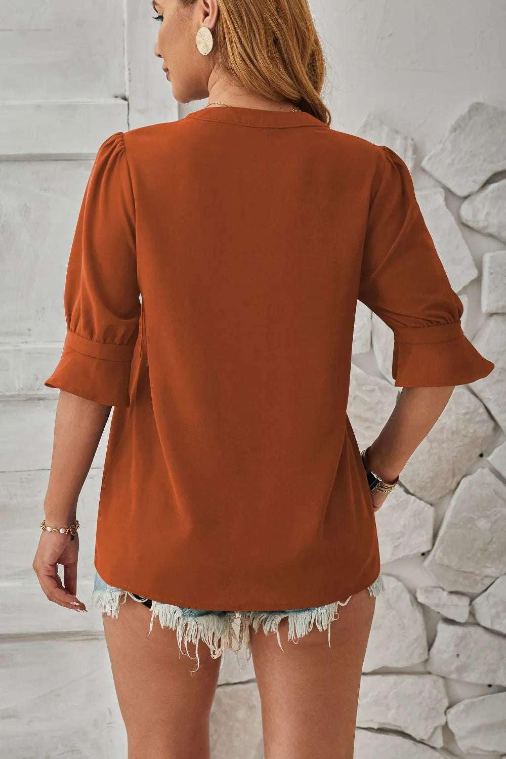 V-neck mid sleeve comfortable and breathable casual top